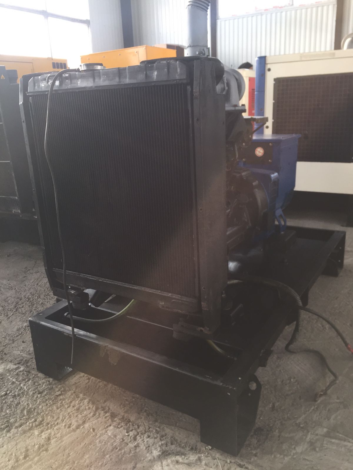 Jonh Deere JS70K 56 кВт